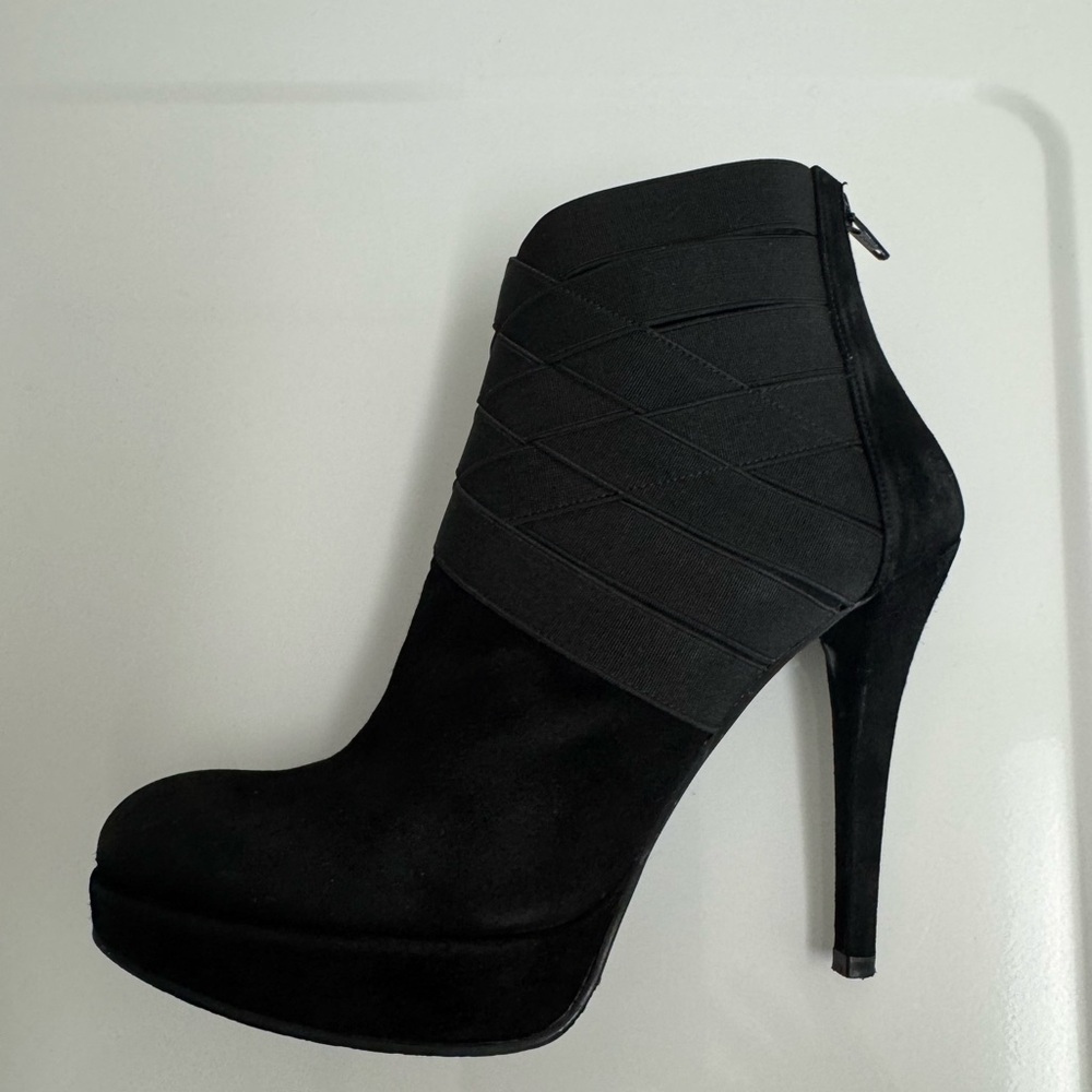 Stewart Weitzman Papoose Ankle Boots Black Suede Stiletto Heels Rubber Sole 7.5‎